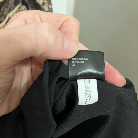 Gianni Bini Navy and Gold Long Sleeve Dress - Picture 11 of 16